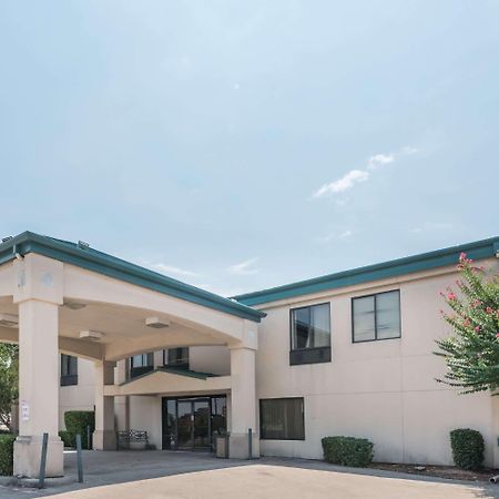 Super 8 By Wyndham Fort Worth Downtown South Exterior foto