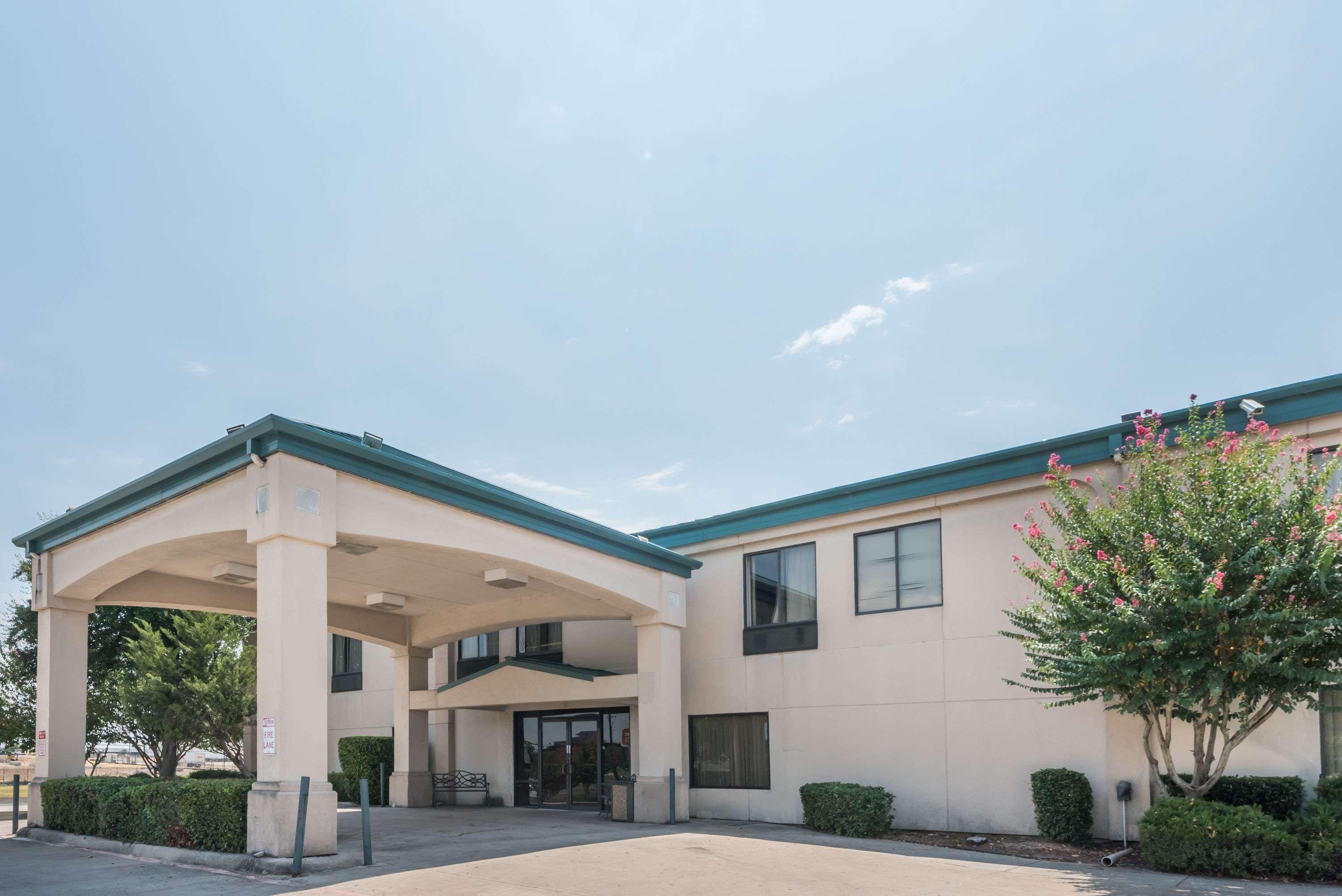 Super 8 By Wyndham Fort Worth Downtown South Exterior foto